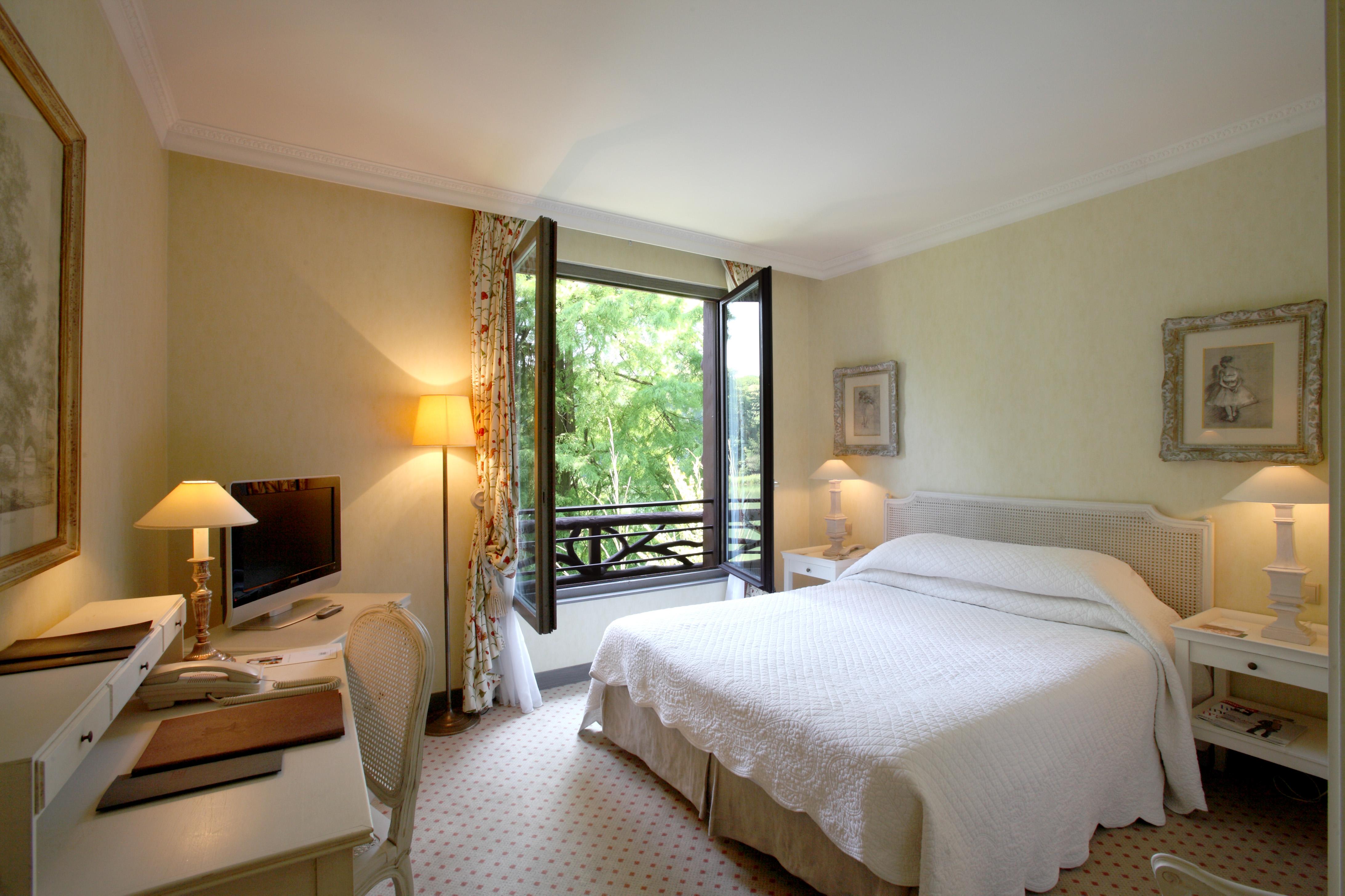 Hotel Les Etangs De Corot Ville-dʼAvray Esterno foto