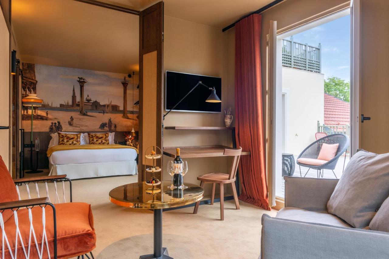 Hotel Les Etangs De Corot Ville-dʼAvray Esterno foto