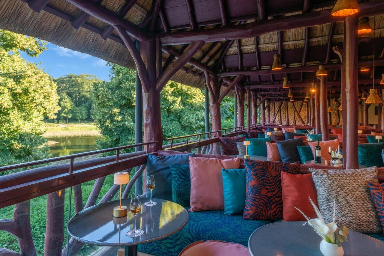 Hotel Les Etangs De Corot Ville-dʼAvray Esterno foto